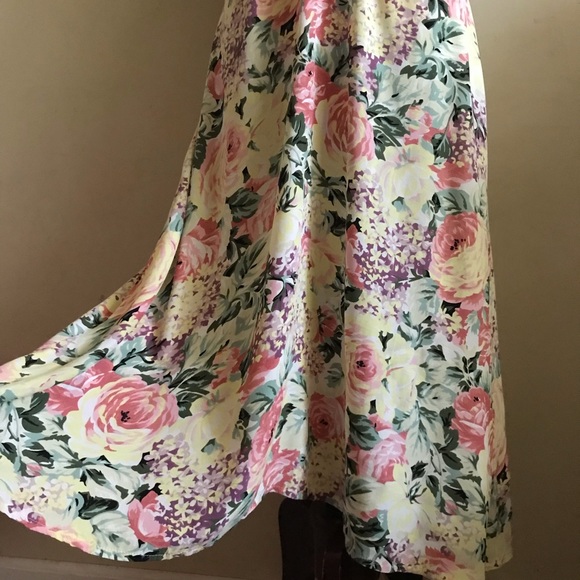 Faithful The Brand Floral Maxi Dress - Picture 8 of 11